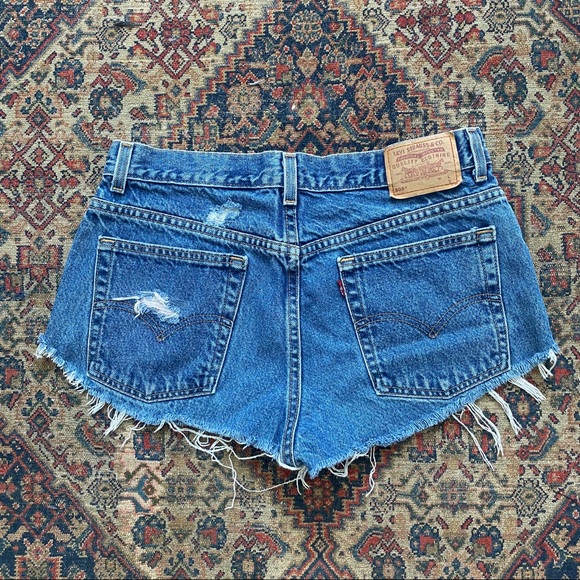 Levi Straus Vintage Distressed Shorts - Picture 2 of 4